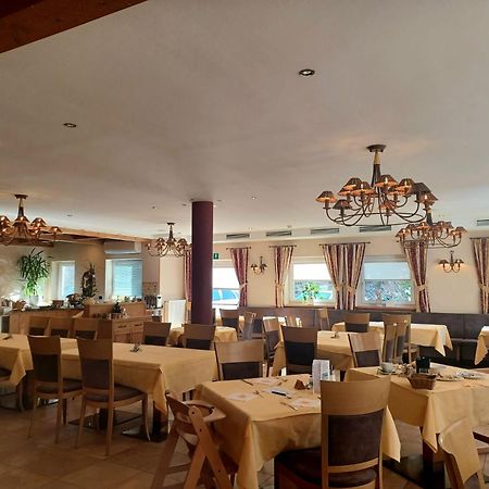 Hotel Alpin คอลเลอิซาร์โค ภายนอก รูปภาพ