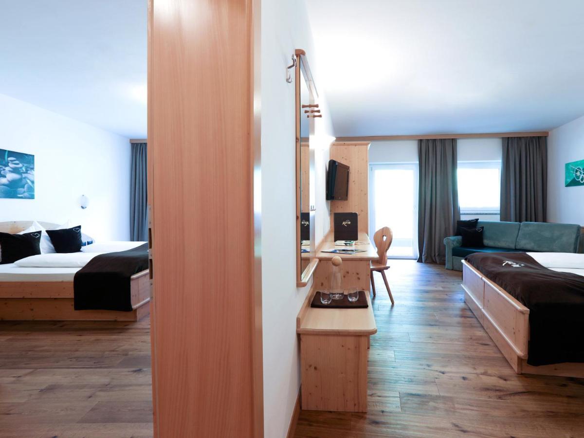 Hotel Alpin คอลเลอิซาร์โค ภายนอก รูปภาพ
