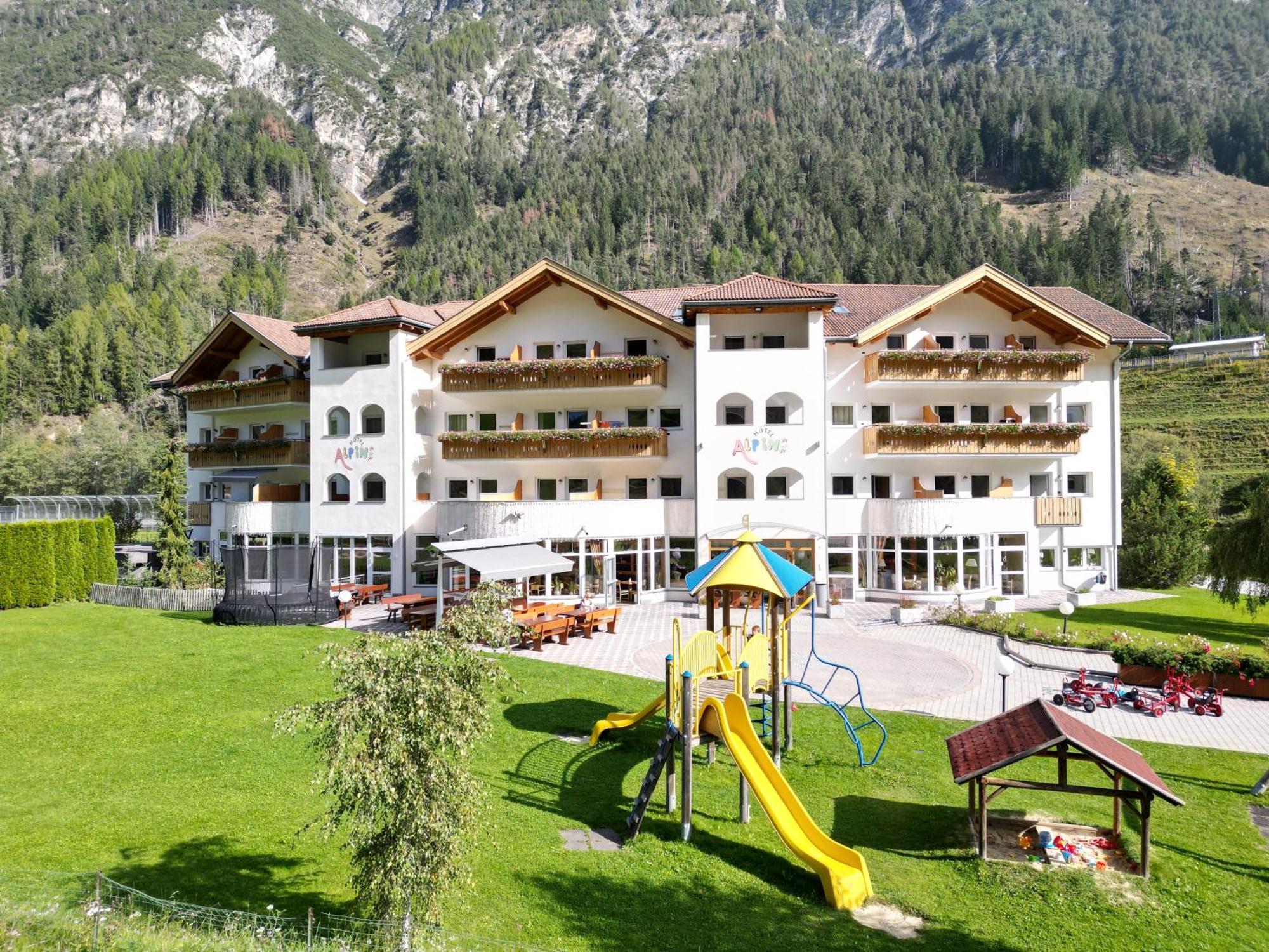 Hotel Alpin คอลเลอิซาร์โค ภายนอก รูปภาพ