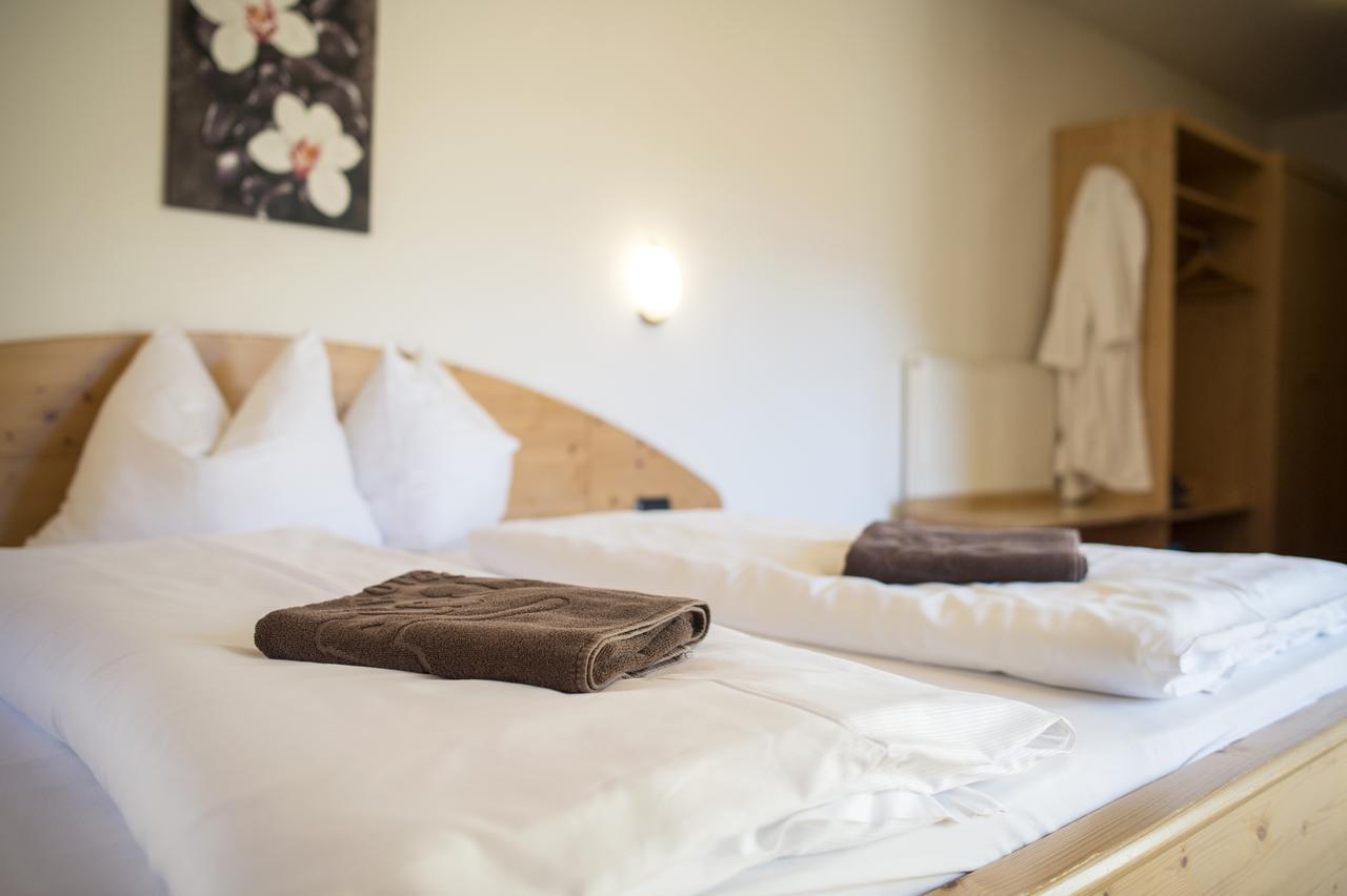Hotel Alpin คอลเลอิซาร์โค ภายนอก รูปภาพ