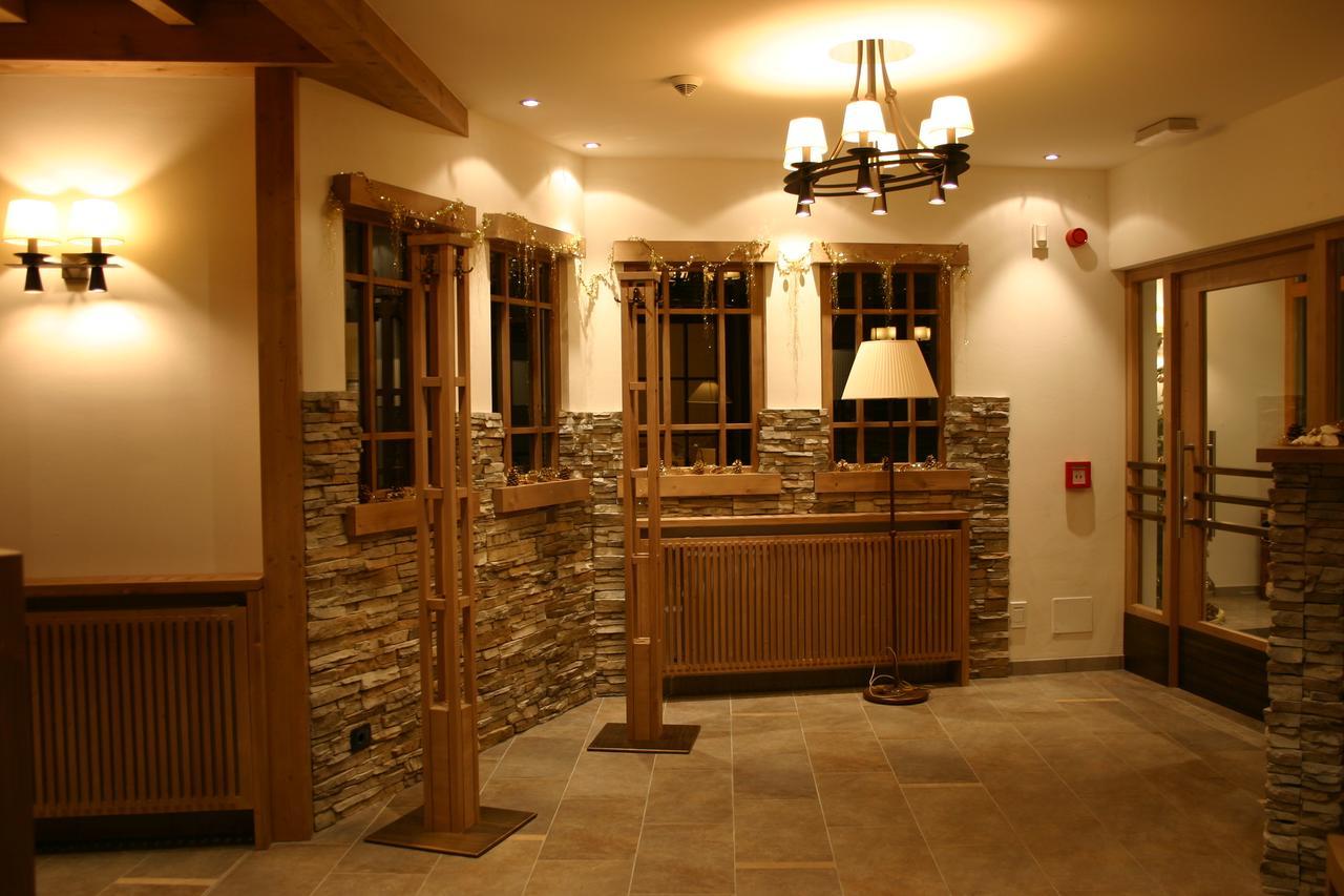 Hotel Alpin คอลเลอิซาร์โค ภายนอก รูปภาพ