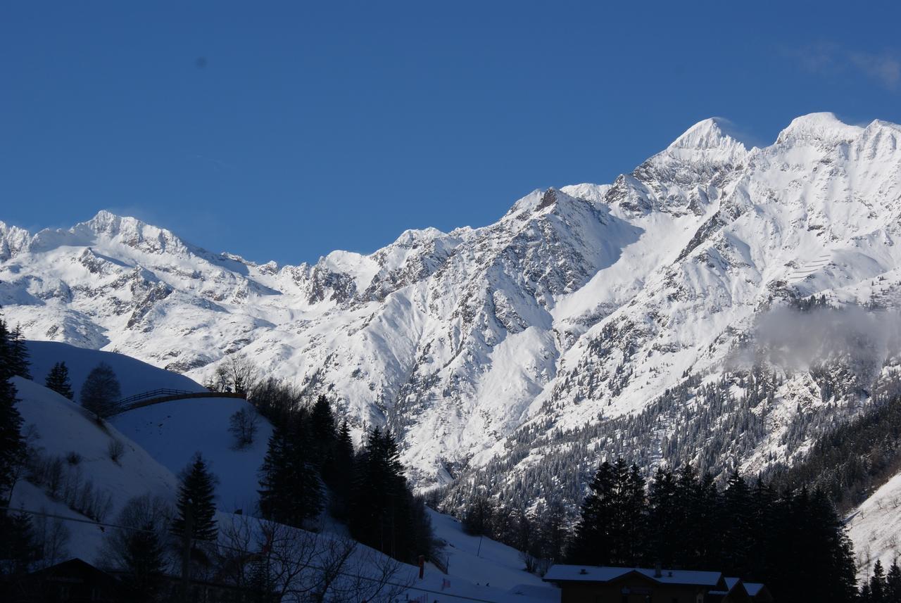Hotel Alpin คอลเลอิซาร์โค ภายนอก รูปภาพ
