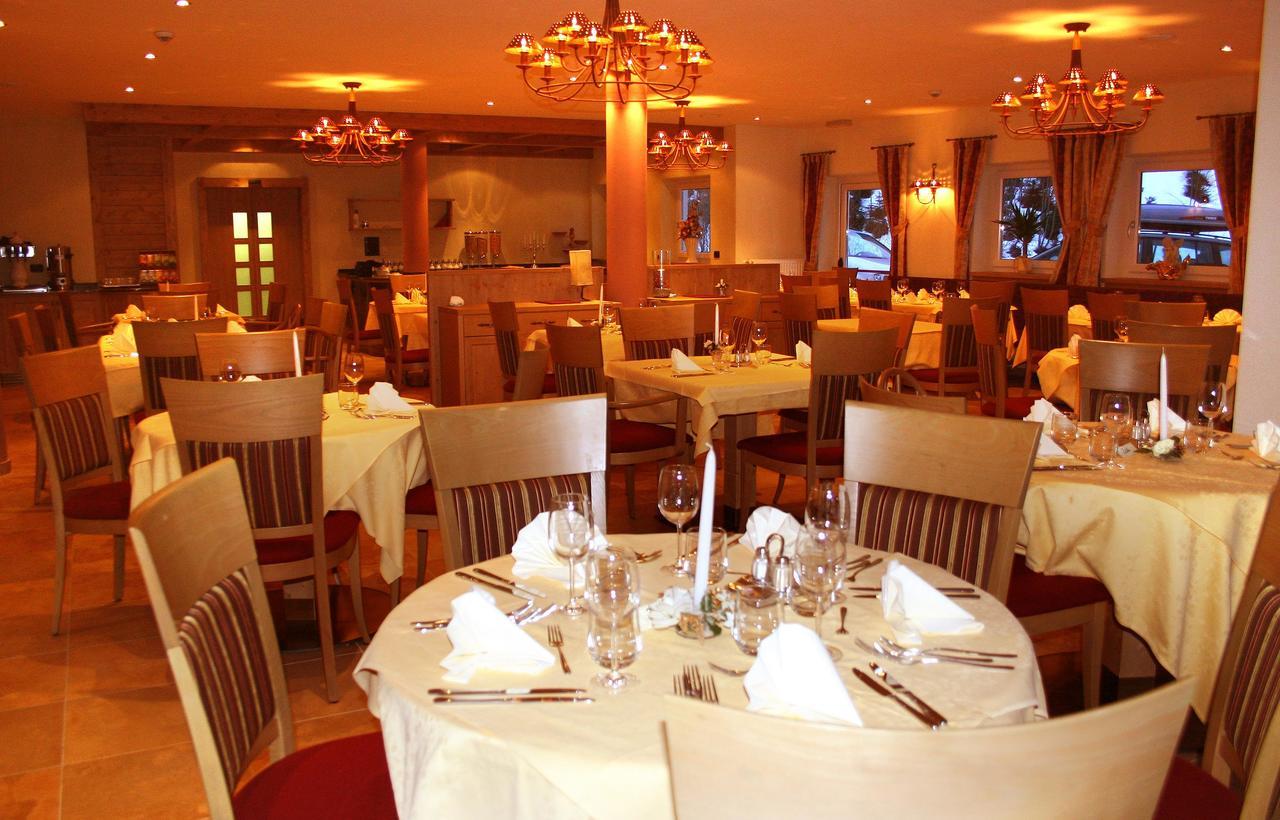 Hotel Alpin คอลเลอิซาร์โค ภายนอก รูปภาพ